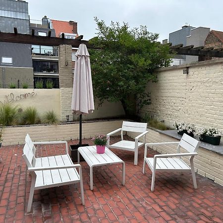 Centraal Gelegen Gezellig Verblijf Met Groot Terras Ostende Extérieur photo